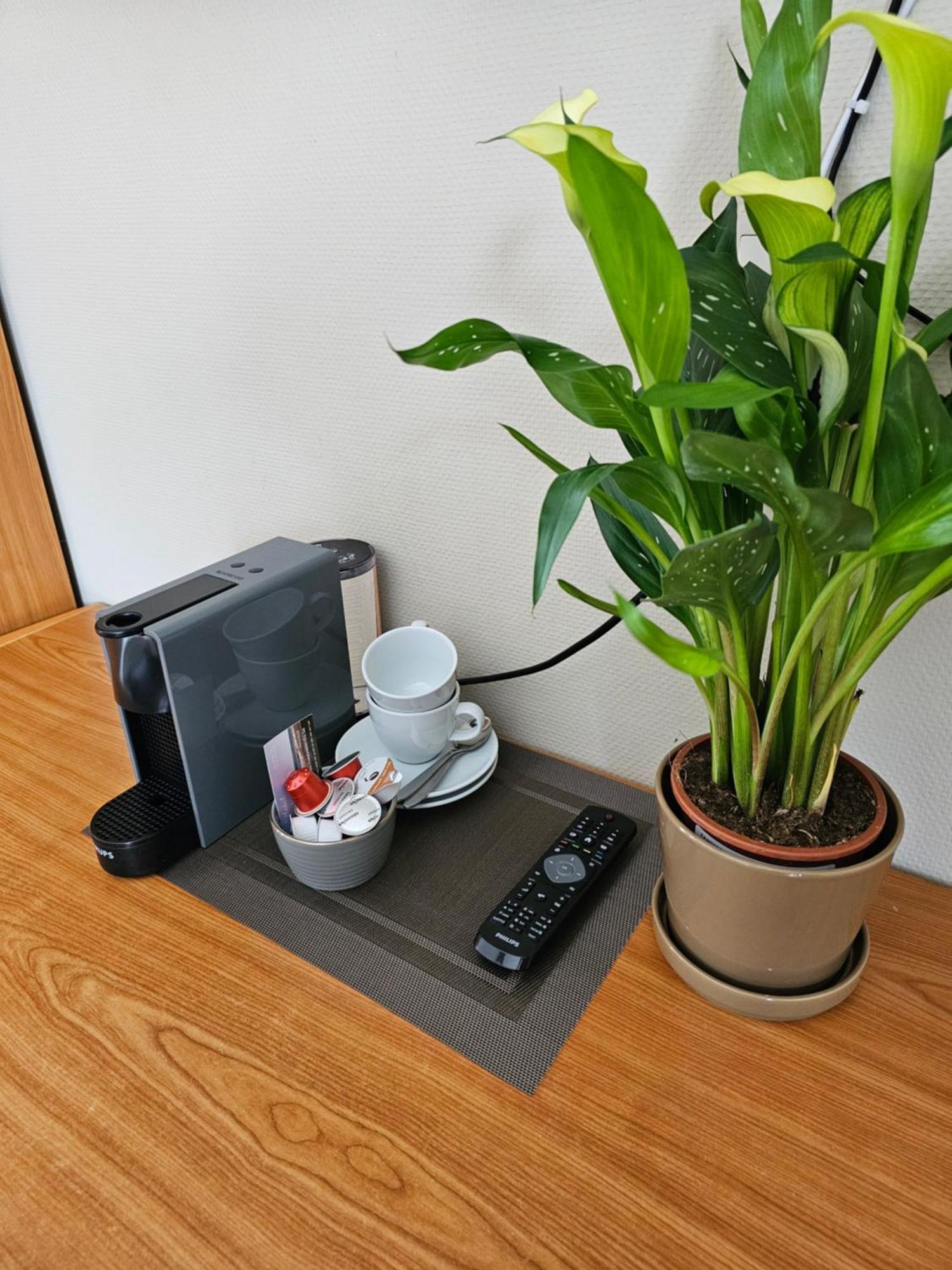Hotel Westendia And Free Parking Top Breakfast 웨스트엔드 외부 사진
