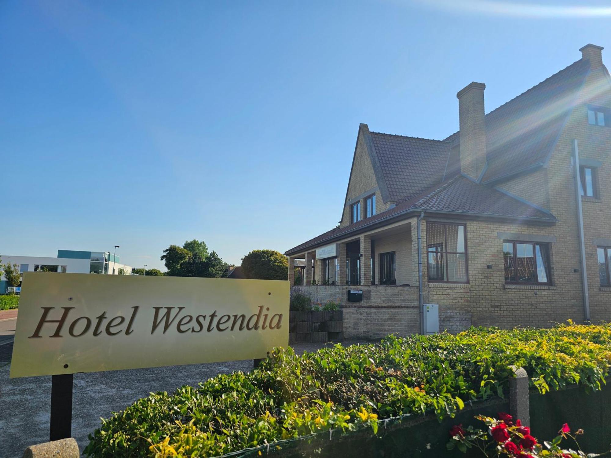 Hotel Westendia And Free Parking Top Breakfast 웨스트엔드 외부 사진