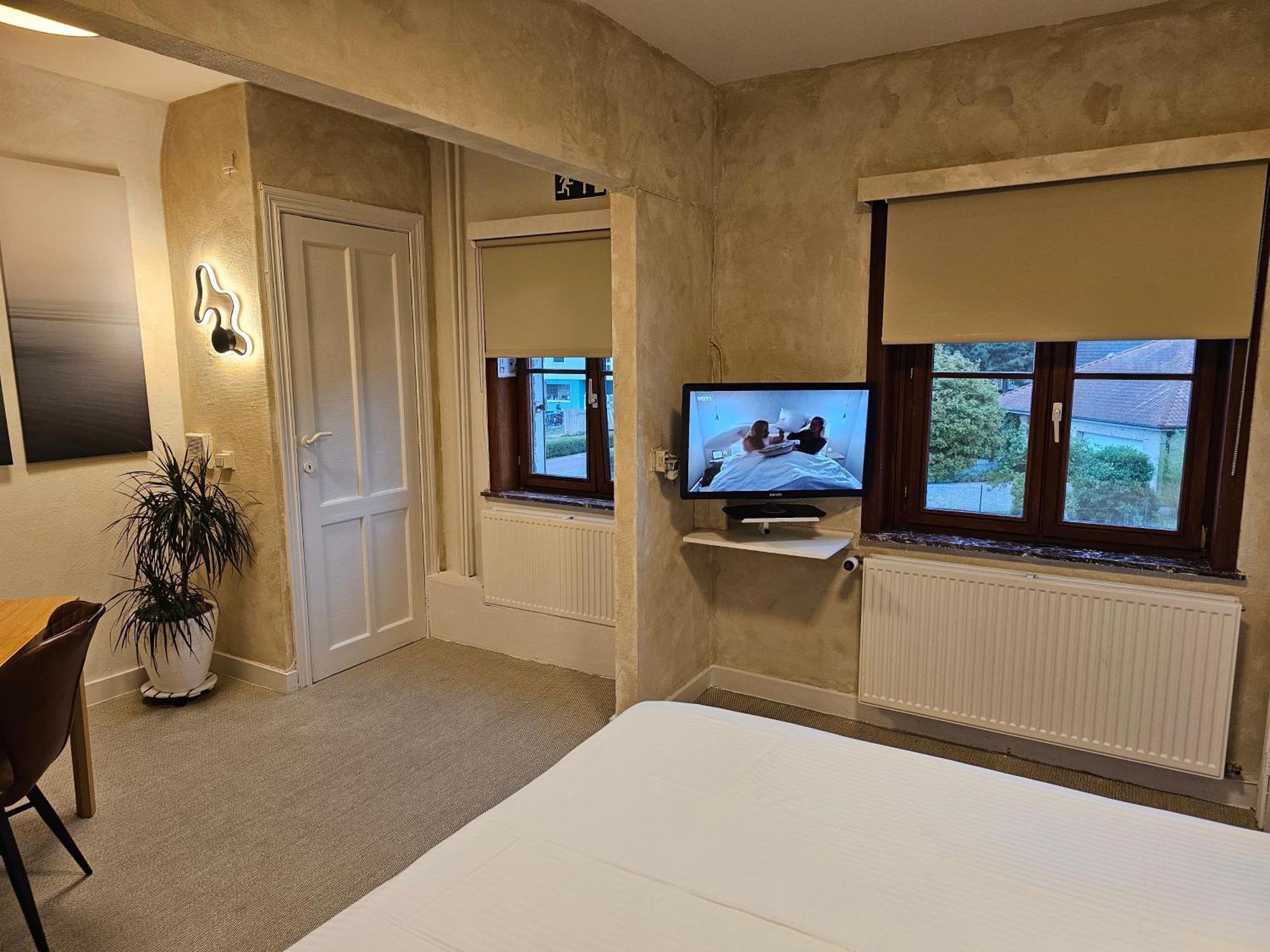 Hotel Westendia And Free Parking Top Breakfast 웨스트엔드 외부 사진