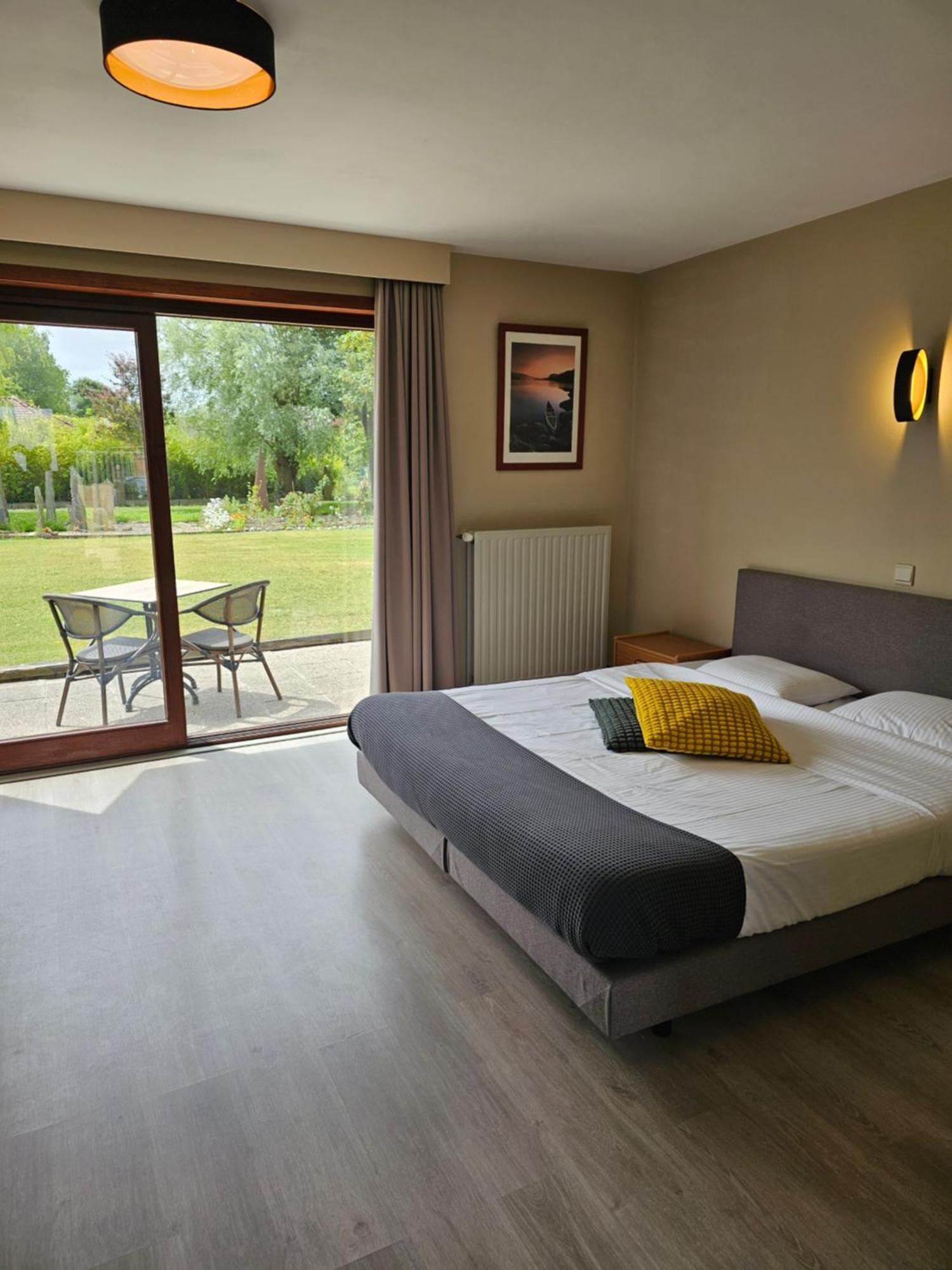 Hotel Westendia And Free Parking Top Breakfast 웨스트엔드 외부 사진