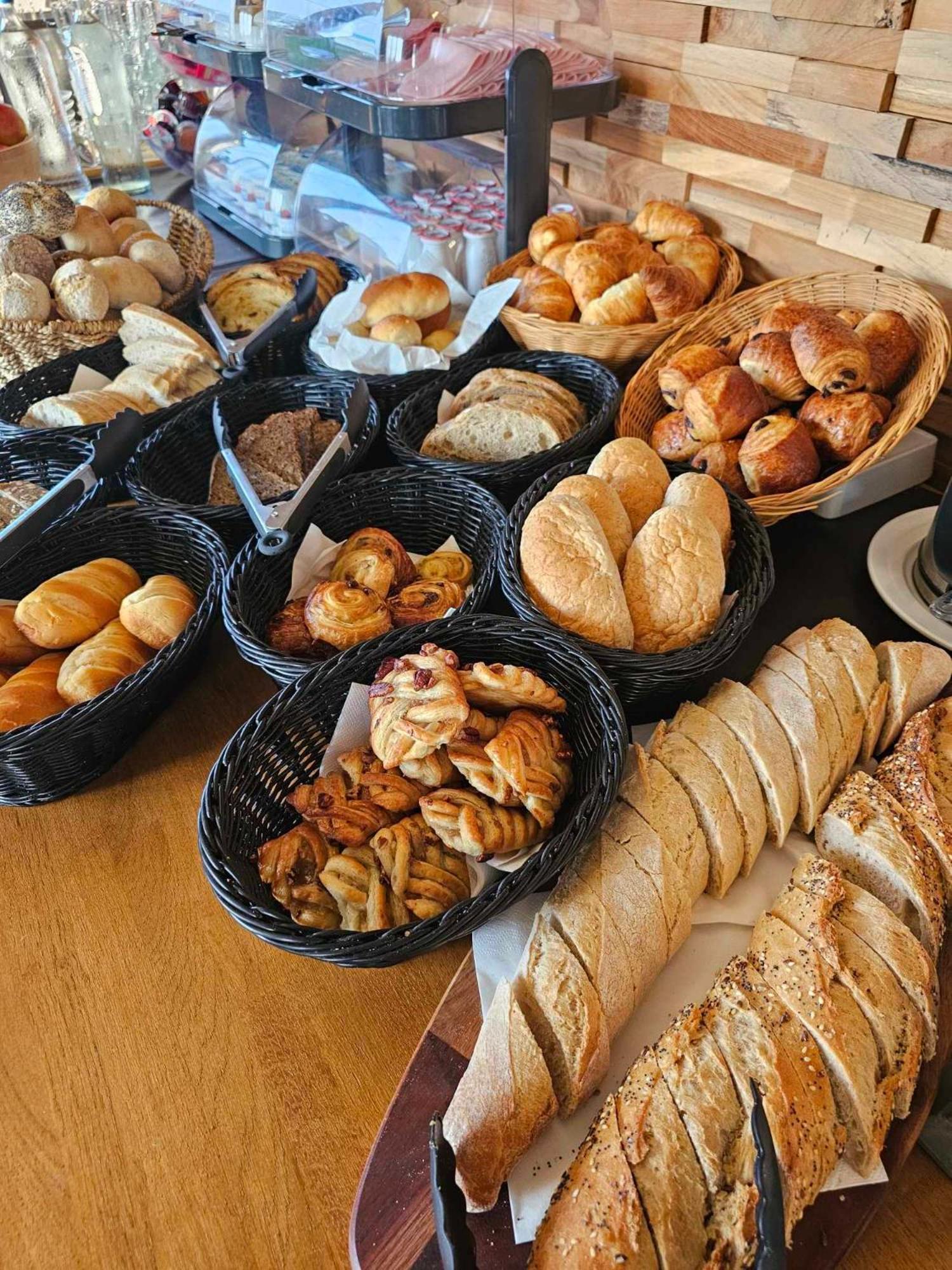 Hotel Westendia And Free Parking Top Breakfast 웨스트엔드 외부 사진